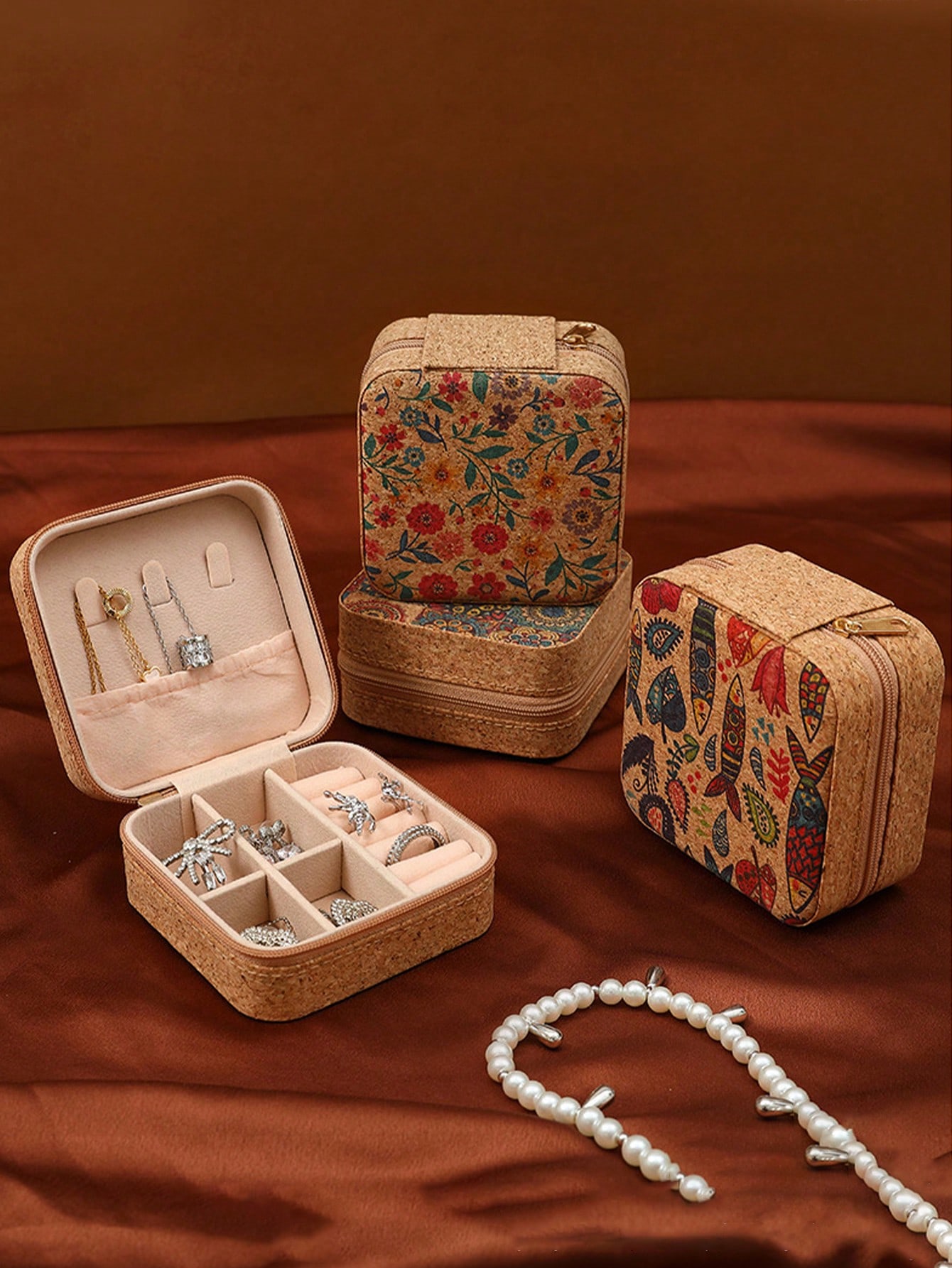 Travel Accessories Jewelry - 正方形のヴィンテージボヘミアン柄、旅行に便利なジュエリーケース、イヤリング、指輪、ブレスレットなどの小物用仕切り付き収納ボックス